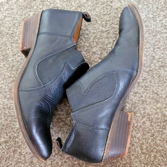 Lucky Brand Shoes - Lucky Brand Joelle Western Bootie Black size 10